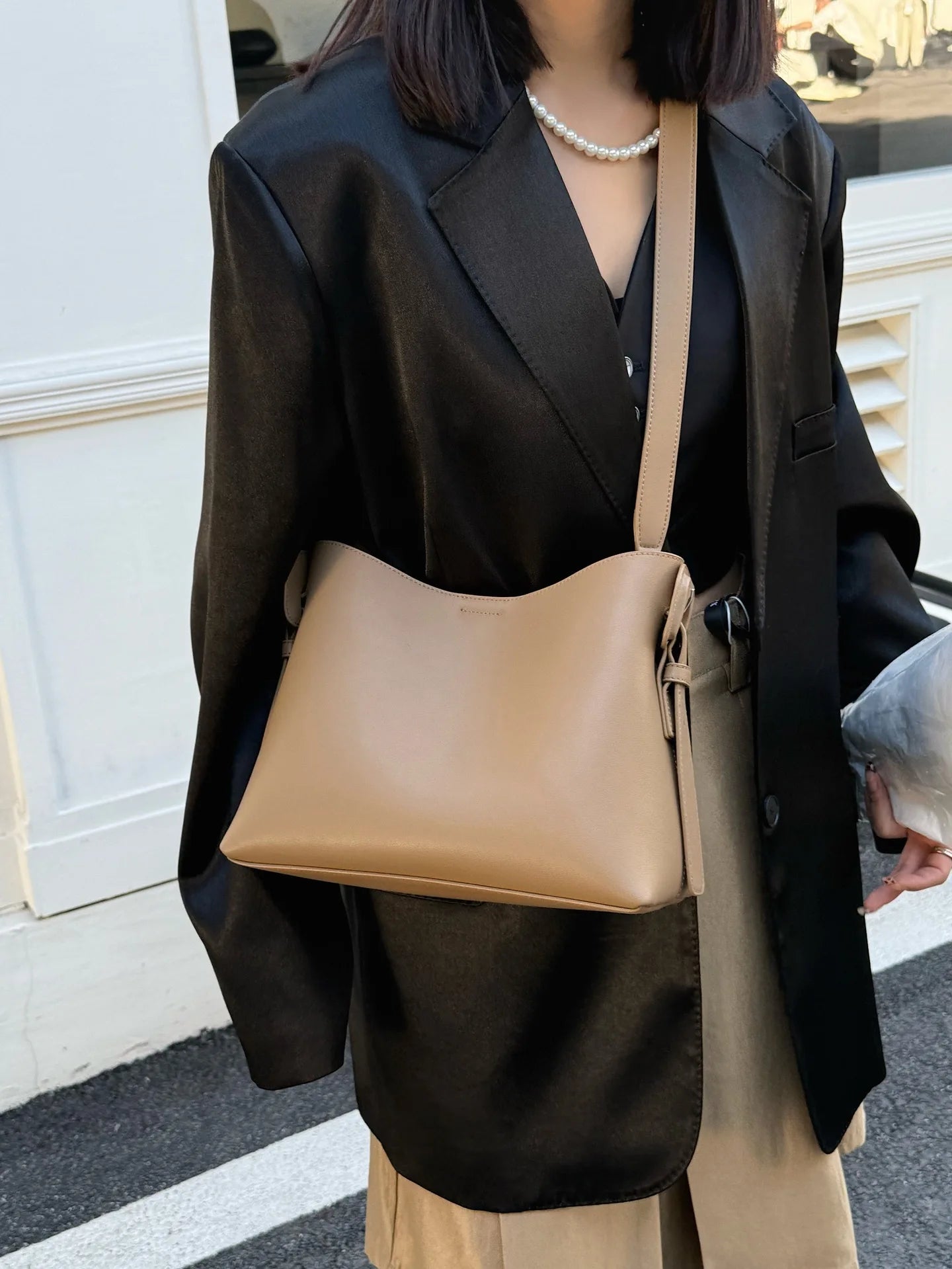 2026 Designer Winter Matte Maroon Color Top Handle Bucket Tote Large Suede Cow Leather Women Shoulder Bag Quality Nubuck Handbag