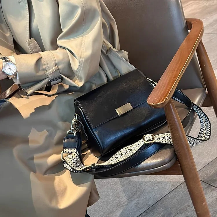 Fashion Handbags WOMEN crossbody bags Vintage Genuine leather women shoulder bag Small square bag soft leather cowhide
