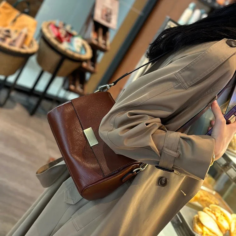 Fashion Handbags WOMEN crossbody bags Vintage Genuine leather women shoulder bag Small square bag soft leather cowhide